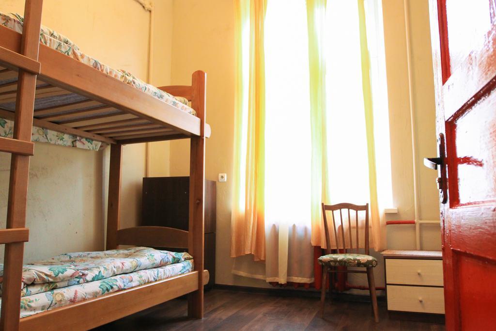 Hollywood Home Hostel Lviv Bilik gambar